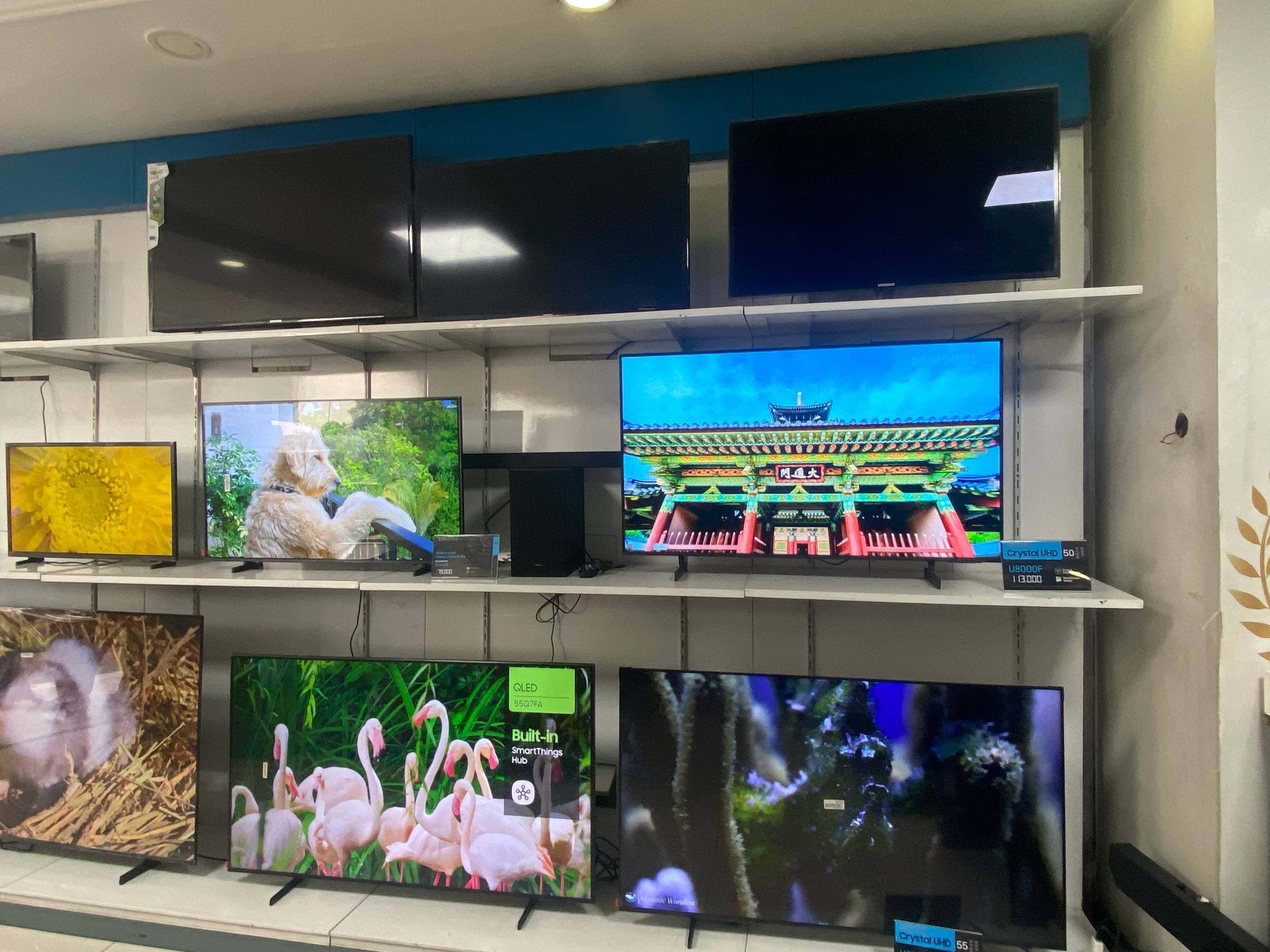 Inside Samsung Store at MK Business Center