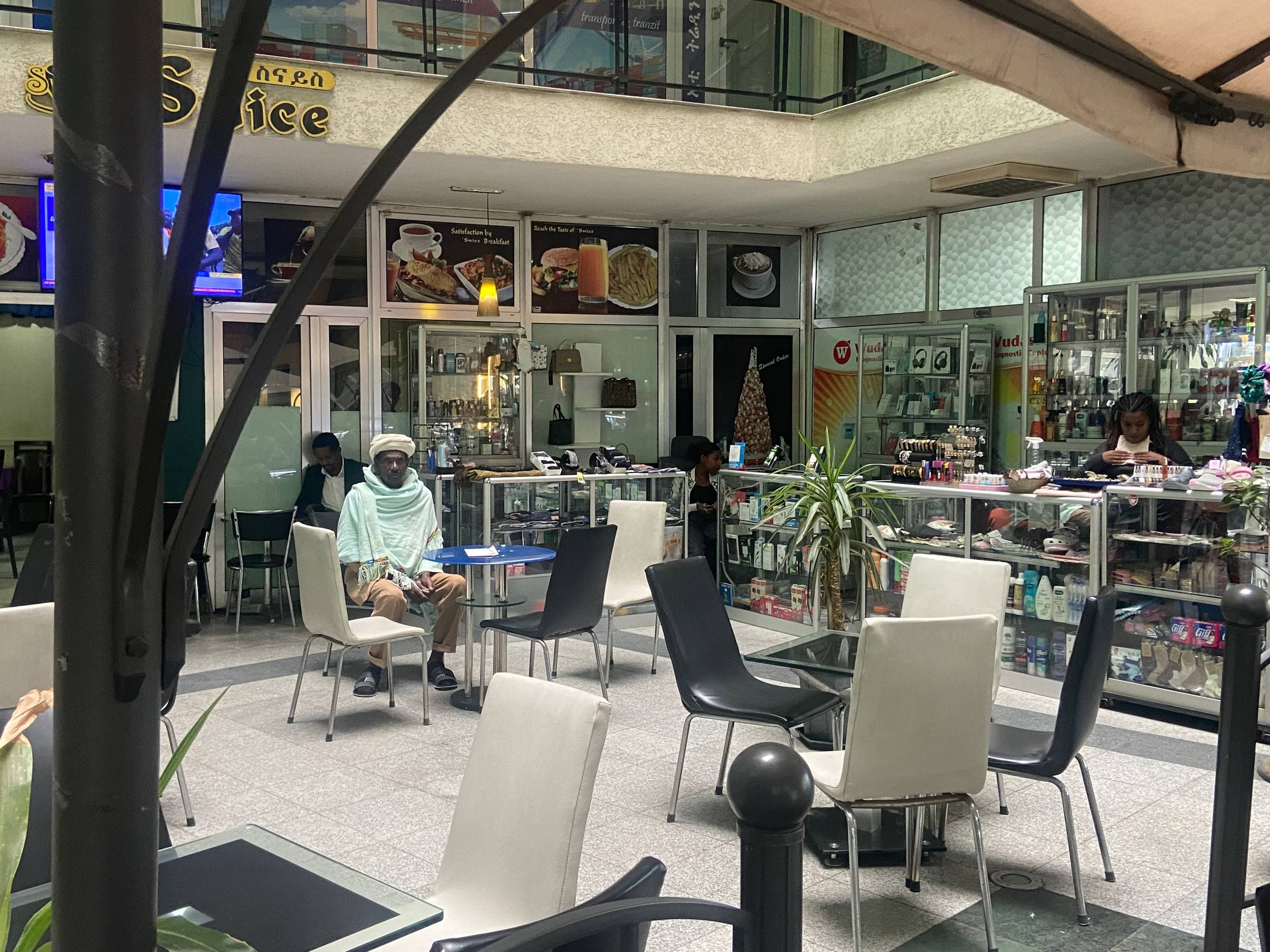 Shoe Shops & Boutiques at MK Business Center — photo 3